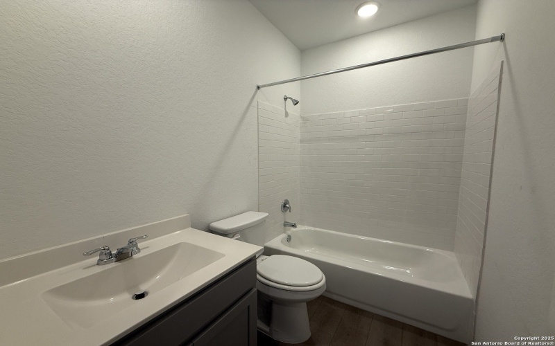 7606 Birch Hollow, San Antonio, TX 78252, 5 Bedrooms Bedrooms, ,3 BathroomsBathrooms,Residential,For Sale,7606 Birch Hollow,0,1925092