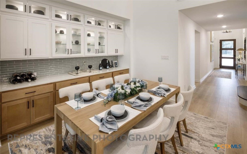 9300 Hamadryas Drive, Austin, TX 78744, 4 Habitaciones Habitaciones , ,5 BañosBaños,Residential,En Venta,9300 Hamadryas Drive,0,598728