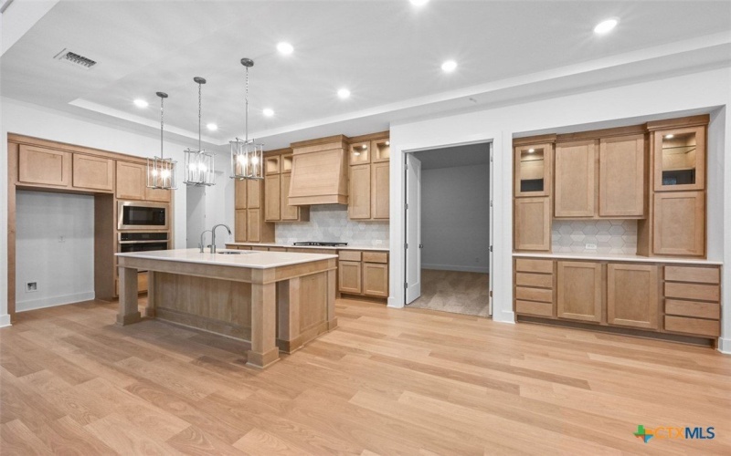 268 Wood Thrush Run, Kyle, TX 78640, 5 Bedrooms Bedrooms, ,6 BathroomsBathrooms,Residential,For Sale,268 Wood Thrush Run,0,598733