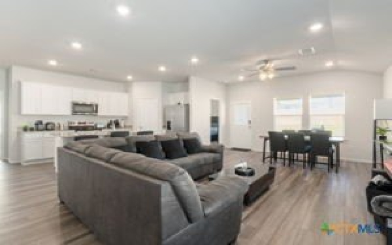 141 Hugh Drive, Killeen, TX 76542, 3 Bedrooms Bedrooms, ,2 BathroomsBathrooms,Residential,For Sale,141 Hugh Drive,0,598734