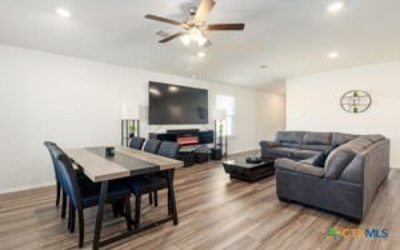 141 Hugh Drive, Killeen, TX 76542, 3 Bedrooms Bedrooms, ,2 BathroomsBathrooms,Residential,For Sale,141 Hugh Drive,0,598734