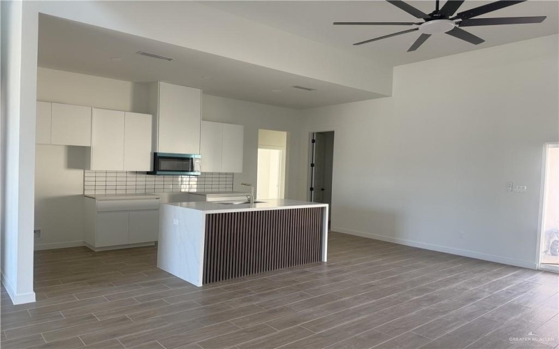 5909 N Playa Del Sol Street, Edinburg, TX 78542, 3 Bedrooms Bedrooms, ,2 BathroomsBathrooms,Residential,For Sale,5909 N Playa Del Sol Street,0,487763