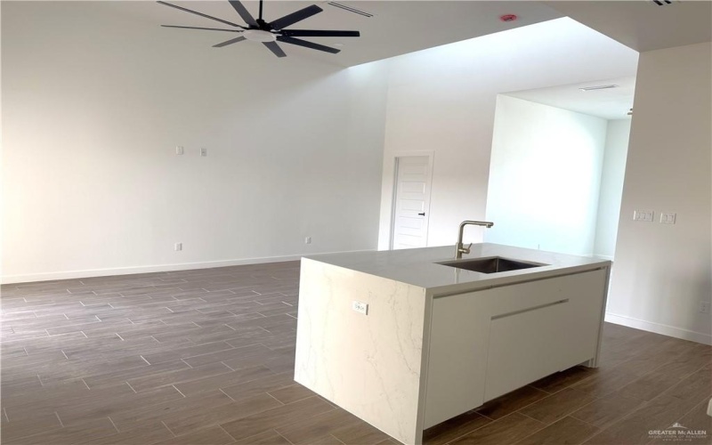 5909 N Playa Del Sol Street, Edinburg, TX 78542, 3 Bedrooms Bedrooms, ,2 BathroomsBathrooms,Residential,For Sale,5909 N Playa Del Sol Street,0,487763