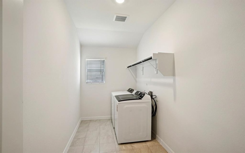 2222 Mustang Way, Seagoville, TX 75159, 4 Habitaciones Habitaciones , ,3 BañosBaños,Residential,En Venta,2222 Mustang Way,0,21117987