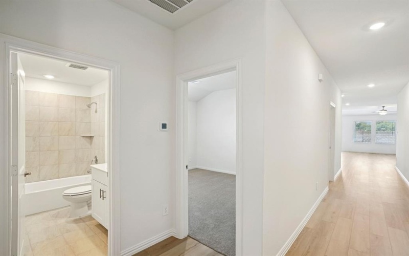 2222 Mustang Way, Seagoville, TX 75159, 4 Habitaciones Habitaciones , ,3 BañosBaños,Residential,En Venta,2222 Mustang Way,0,21117987