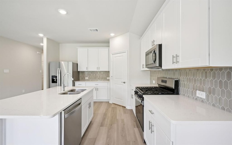 2220 Mustang Way, Seagoville, TX 75159, 3 Habitaciones Habitaciones , ,2 BañosBaños,Residential,En Venta,2220 Mustang Way,0,21117988