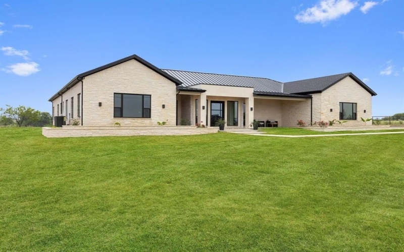 6505 County Road 1126B, Godley, TX 76044, 4 Habitaciones Habitaciones , ,3 BañosBaños,Residential,En Venta,6505 County Road 1126B,0,21119999