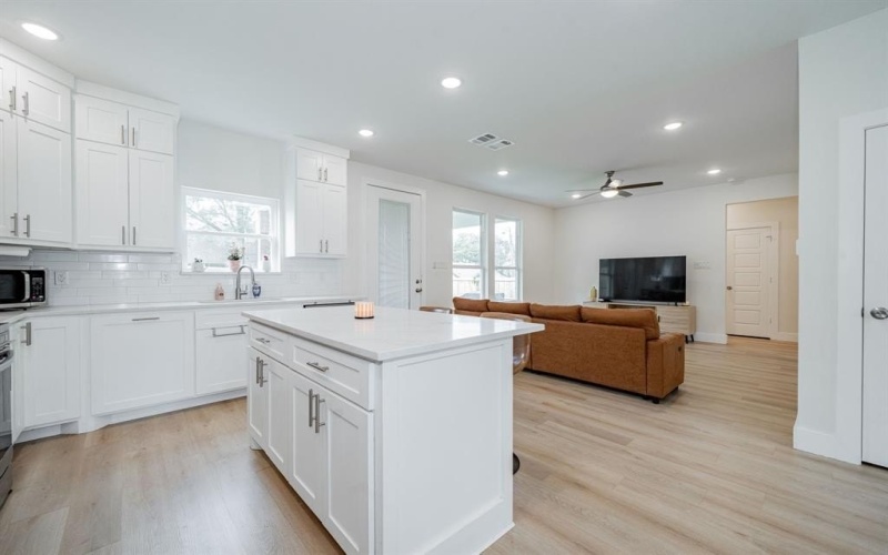 319 Coral Reef Street, Gun Barrel City, TX 75156, 4 Habitaciones Habitaciones , ,2 BañosBaños,Residential,En Venta,319 Coral Reef Street,0,21120013