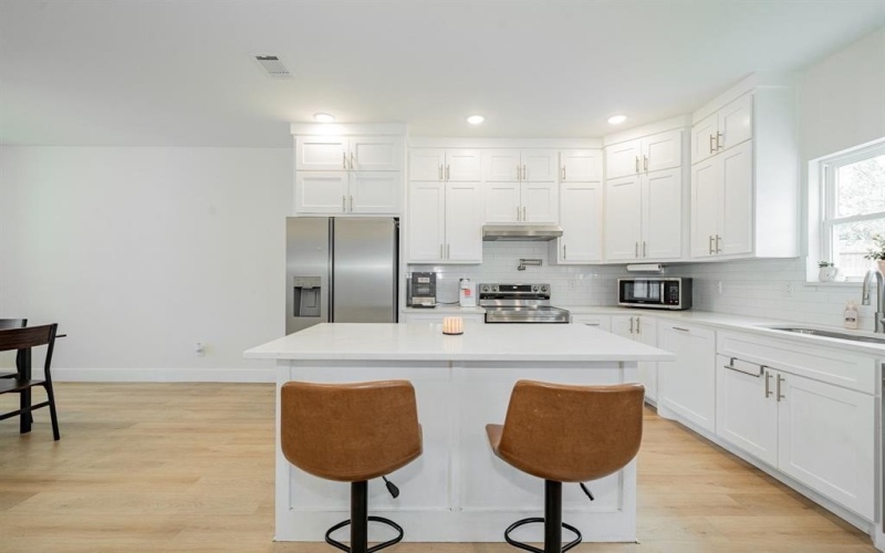 319 Coral Reef Street, Gun Barrel City, TX 75156, 4 Habitaciones Habitaciones , ,2 BañosBaños,Residential,En Venta,319 Coral Reef Street,0,21120013