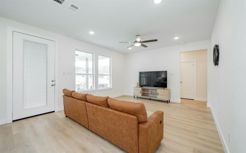 319 Coral Reef Street, Gun Barrel City, TX 75156, 4 Habitaciones Habitaciones , ,2 BañosBaños,Residential,En Venta,319 Coral Reef Street,0,21120013