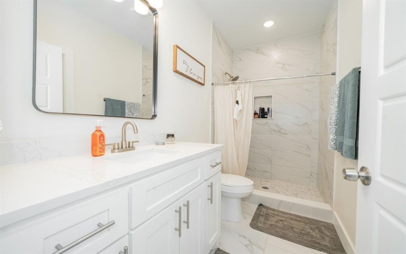 319 Coral Reef Street, Gun Barrel City, TX 75156, 4 Habitaciones Habitaciones , ,2 BañosBaños,Residential,En Venta,319 Coral Reef Street,0,21120013