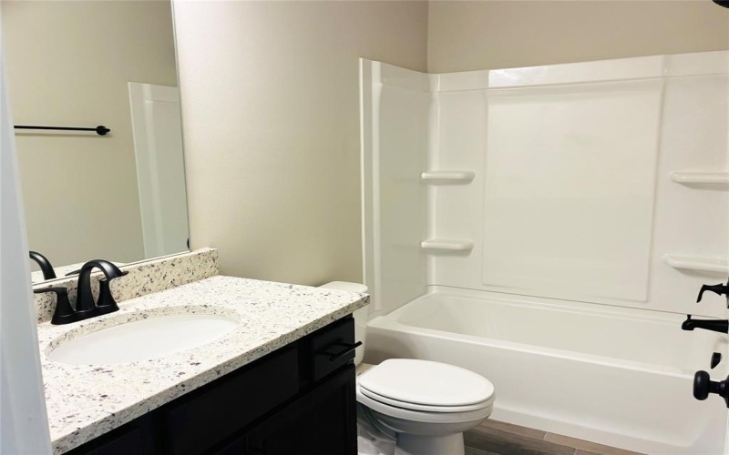 209 Paisley Lane, Bossier City, LA 71111, 3 Bedrooms Bedrooms, ,2 BathroomsBathrooms,Residential,For Sale,209 Paisley Lane,0,21120238