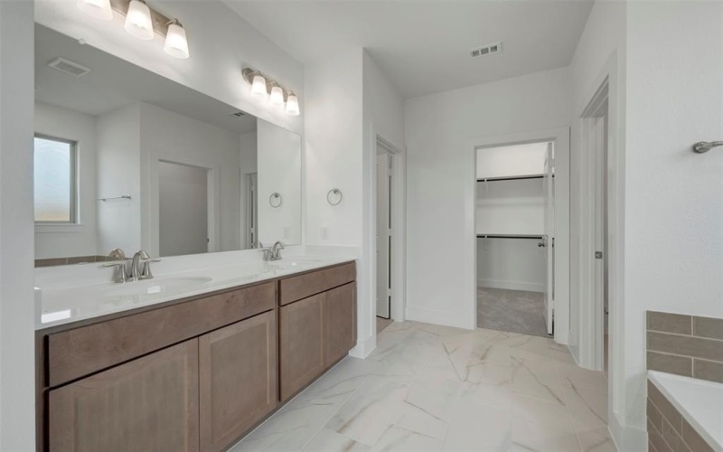 5004 Clotho Road, Aubrey, TX 76227, 4 Habitaciones Habitaciones , ,3 BañosBaños,Residential,En Venta,5004 Clotho Road,0,21120332