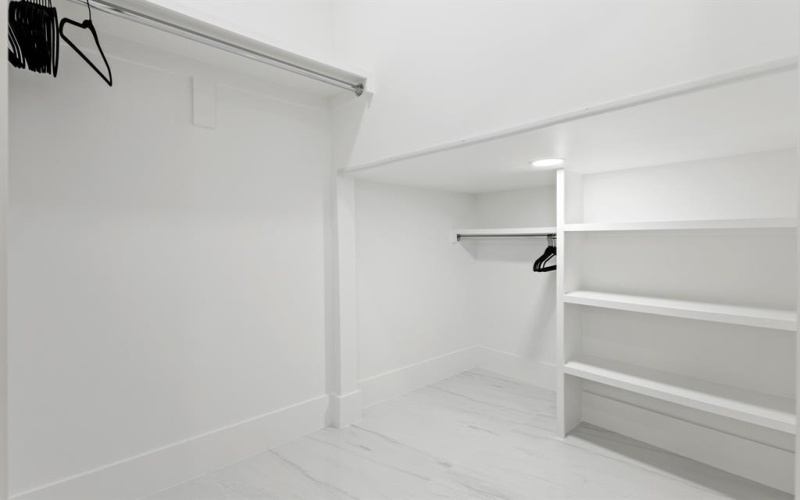 4150 Khawlah Nafal Court, Irving, TX 75038, 5 Habitaciones Habitaciones , ,6 BañosBaños,Residential,En Venta,4150 Khawlah Nafal Court,0,21120389