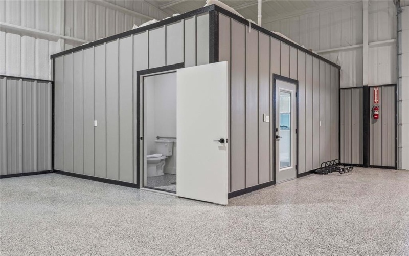 2036 Seaborn Road #BLDG 4, STE C, Ponder, TX 76259, ,Other,For Sale,2036 Seaborn Road,0,21120560