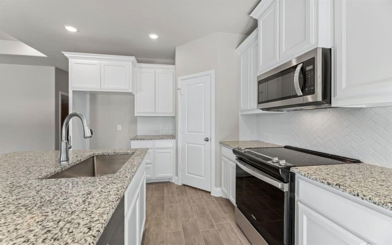 2110 Briarwood, Bridgeport, TX 76426, 4 Bedrooms Bedrooms, ,2 BathroomsBathrooms,Residential,For Sale,2110 Briarwood,0,21120644