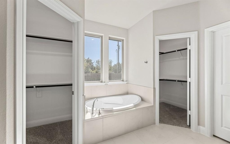 2110 Briarwood, Bridgeport, TX 76426, 4 Bedrooms Bedrooms, ,2 BathroomsBathrooms,Residential,For Sale,2110 Briarwood,0,21120644