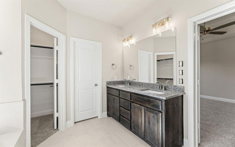 2110 Briarwood, Bridgeport, TX 76426, 4 Bedrooms Bedrooms, ,2 BathroomsBathrooms,Residential,For Sale,2110 Briarwood,0,21120644