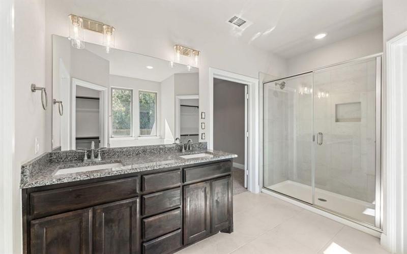 2110 Briarwood, Bridgeport, TX 76426, 4 Bedrooms Bedrooms, ,2 BathroomsBathrooms,Residential,For Sale,2110 Briarwood,0,21120644