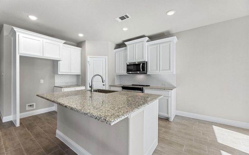 2110 Briarwood, Bridgeport, TX 76426, 4 Bedrooms Bedrooms, ,2 BathroomsBathrooms,Residential,For Sale,2110 Briarwood,0,21120644