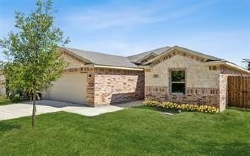 287 MARINA Drive, Azle, TX 76020, 4 Bedrooms Bedrooms, ,2 BathroomsBathrooms,Residential,For Sale,287 MARINA Drive,0,21120739