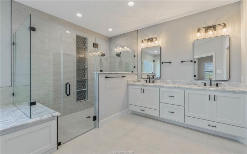 5403 Woodland Park Drive, College Station, TX 77845, 4 Habitaciones Habitaciones , ,3 BañosBaños,Residential,En Venta,5403 Woodland Park Drive,0,25012328