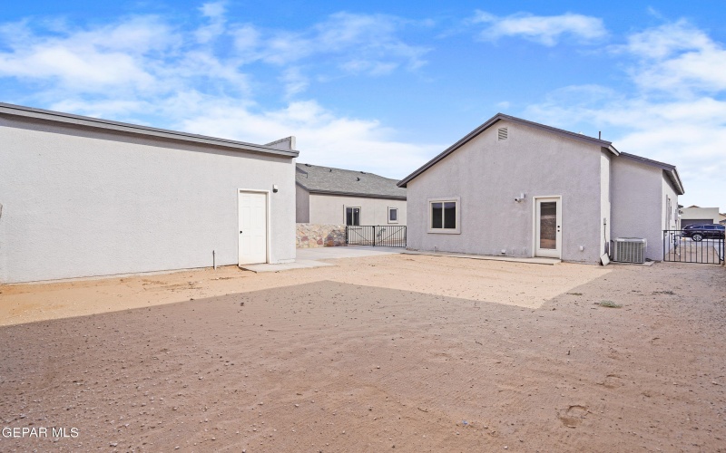 14325 Bill Lazor Parkway, Horizon City, TX 79928, 3 Habitaciones Habitaciones , ,2 BañosBaños,Residential,En Venta,14325 Bill Lazor Parkway,0,934200