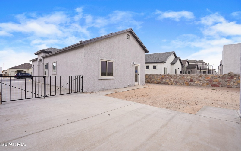 14325 Bill Lazor Parkway, Horizon City, TX 79928, 3 Habitaciones Habitaciones , ,2 BañosBaños,Residential,En Venta,14325 Bill Lazor Parkway,0,934200