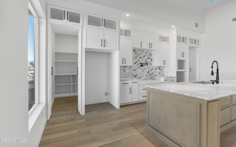 5659 RIO BONITO Circle, El Paso, TX 79932, 5 Habitaciones Habitaciones , ,3 BañosBaños,Residential,En Venta,5659 RIO BONITO Circle,0,934234