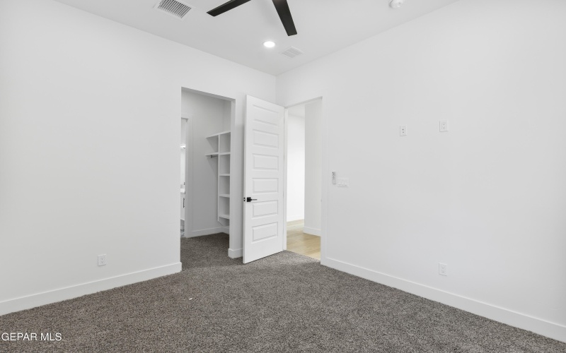 5659 RIO BONITO Circle, El Paso, TX 79932, 5 Habitaciones Habitaciones , ,3 BañosBaños,Residential,En Venta,5659 RIO BONITO Circle,0,934234