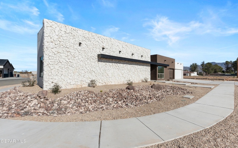 5659 RIO BONITO Circle, El Paso, TX 79932, 5 Habitaciones Habitaciones , ,3 BañosBaños,Residential,En Venta,5659 RIO BONITO Circle,0,934234