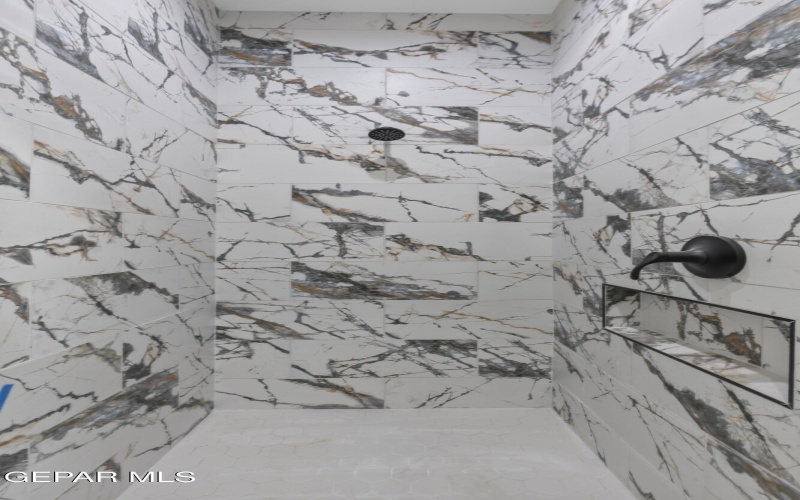 5659 RIO BONITO Circle, El Paso, TX 79932, 5 Habitaciones Habitaciones , ,3 BañosBaños,Residential,En Venta,5659 RIO BONITO Circle,0,934234