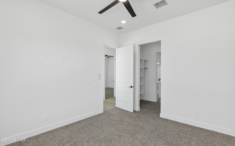 5659 RIO BONITO Circle, El Paso, TX 79932, 5 Habitaciones Habitaciones , ,3 BañosBaños,Residential,En Venta,5659 RIO BONITO Circle,0,934234