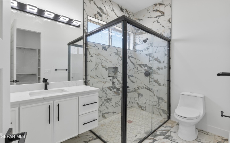 5659 RIO BONITO Circle, El Paso, TX 79932, 5 Habitaciones Habitaciones , ,3 BañosBaños,Residential,En Venta,5659 RIO BONITO Circle,0,934234