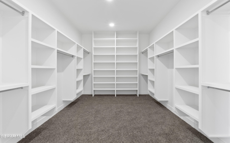 5659 RIO BONITO Circle, El Paso, TX 79932, 5 Habitaciones Habitaciones , ,3 BañosBaños,Residential,En Venta,5659 RIO BONITO Circle,0,934234