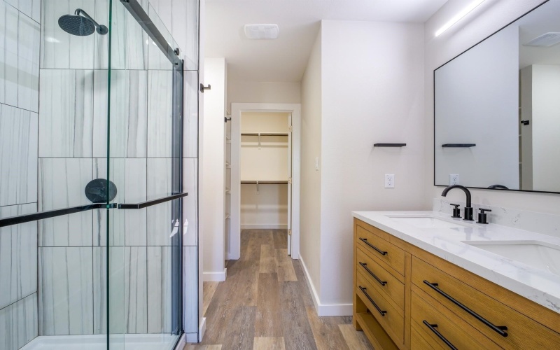 303 Cedarhill, Granite Shoals, TX 78654, 3 Habitaciones Habitaciones , ,2 BañosBaños,Residential,En Venta,303 Cedarhill,0,175818