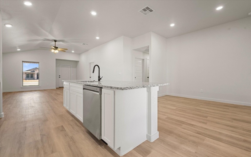 2005 Cottonwood Avenue, Wolfforth, TX 79382, 3 Habitaciones Habitaciones , ,2 BañosBaños,Residential,En Venta,2005 Cottonwood Avenue,0,202563482