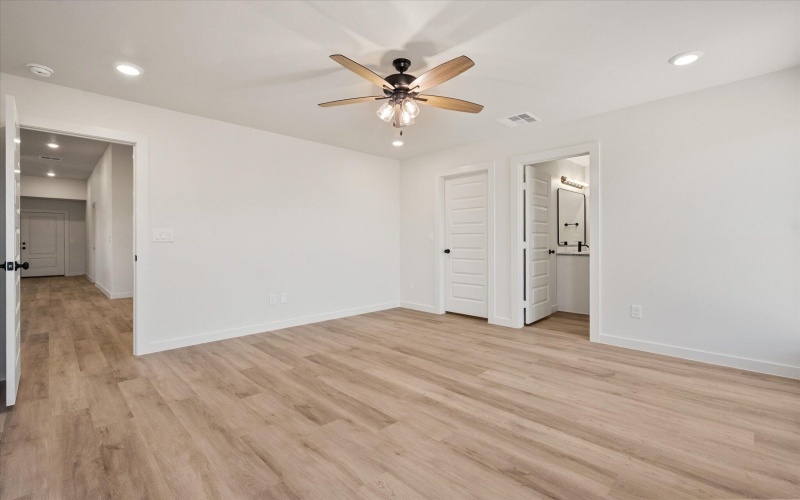 2005 Cottonwood Avenue, Wolfforth, TX 79382, 3 Habitaciones Habitaciones , ,2 BañosBaños,Residential,En Venta,2005 Cottonwood Avenue,0,202563482