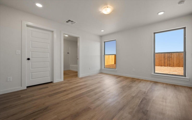 2004 Cottonwood Avenue, Wolfforth, TX 79382, 3 Bedrooms Bedrooms, ,2 BathroomsBathrooms,Residential,For Sale,2004 Cottonwood Avenue,0,202563483