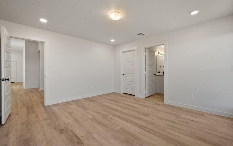 2004 Cottonwood Avenue, Wolfforth, TX 79382, 3 Bedrooms Bedrooms, ,2 BathroomsBathrooms,Residential,For Sale,2004 Cottonwood Avenue,0,202563483