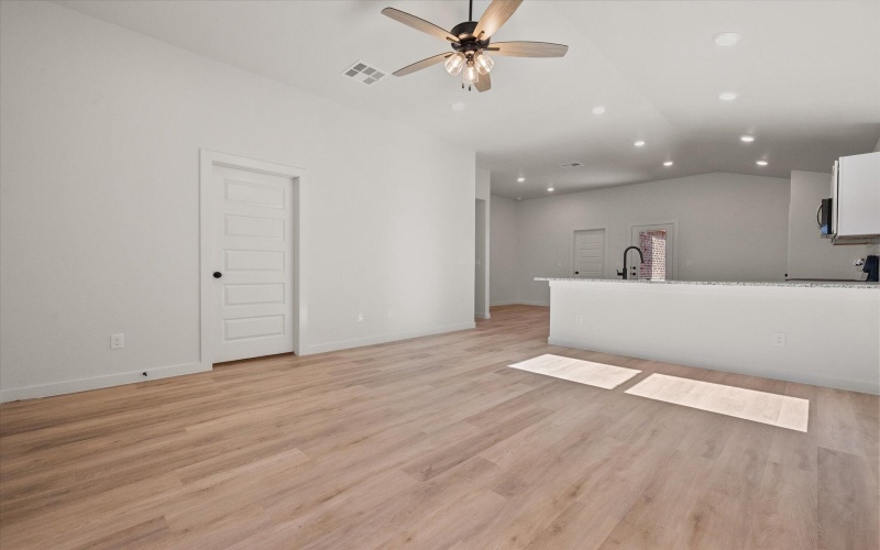 2004 Cottonwood Avenue, Wolfforth, TX 79382, 3 Bedrooms Bedrooms, ,2 BathroomsBathrooms,Residential,For Sale,2004 Cottonwood Avenue,0,202563483