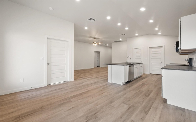 3019 138th Place, Lubbock, TX 79423, 3 Bedrooms Bedrooms, ,2 BathroomsBathrooms,Residential,For Sale,3019 138th Place,0,202563486