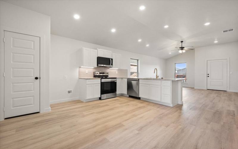 3022 138th Place, Lubbock, TX 79423, 3 Bedrooms Bedrooms, ,2 BathroomsBathrooms,Residential,For Sale,3022 138th Place,0,202563488