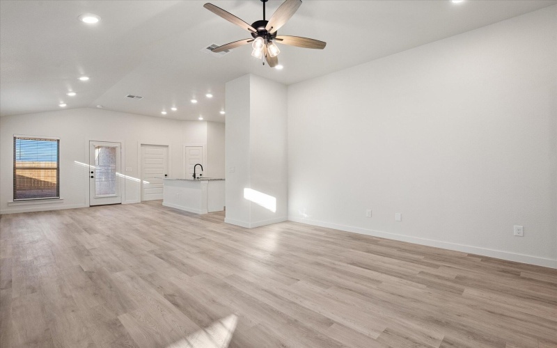 3024 138th Place, Lubbock, TX 79423, 4 Habitaciones Habitaciones , ,2 BañosBaños,Residential,En Venta,3024 138th Place,0,202563489