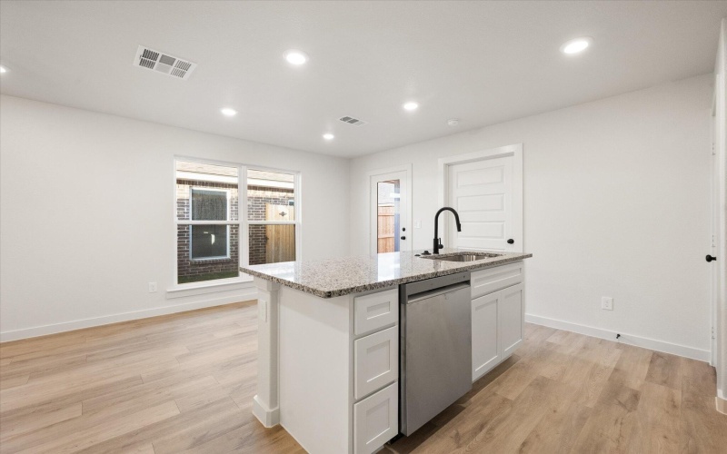 13905 Flint Avenue, Lubbock, TX 79423, 3 Habitaciones Habitaciones , ,2 BañosBaños,Residential,En Venta,13905 Flint Avenue,0,202563498