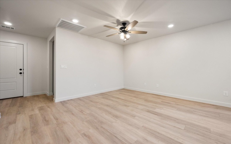 13905 Flint Avenue, Lubbock, TX 79423, 3 Habitaciones Habitaciones , ,2 BañosBaños,Residential,En Venta,13905 Flint Avenue,0,202563498