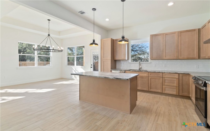 17 Stardust Circle, Wimberley, TX 78676, 3 Habitaciones Habitaciones , ,2 BañosBaños,Residential,En Venta,17 Stardust Circle,0,587370