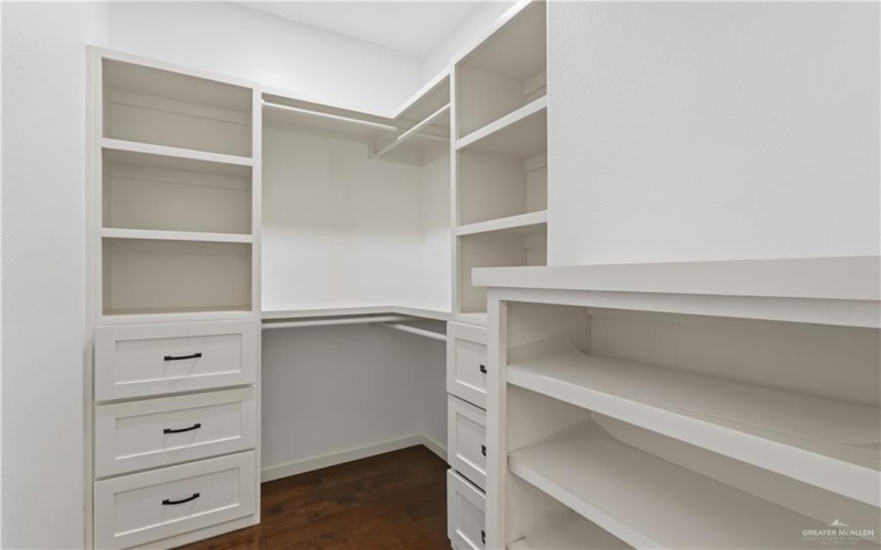 2833 Melanie Drive, Pharr, TX 78577, 3 Bedrooms Bedrooms, ,2 BathroomsBathrooms,Residential,For Sale,2833 Melanie Drive,0,487668