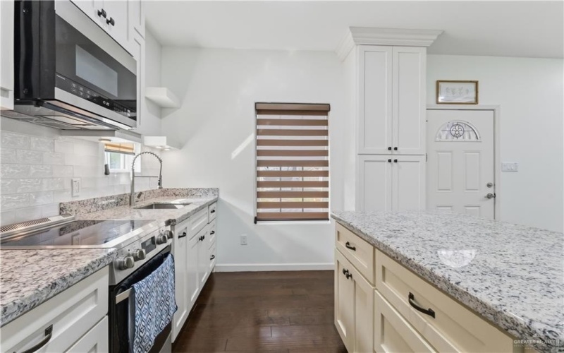 2833 Melanie Drive, Pharr, TX 78577, 3 Bedrooms Bedrooms, ,2 BathroomsBathrooms,Residential,For Sale,2833 Melanie Drive,0,487668