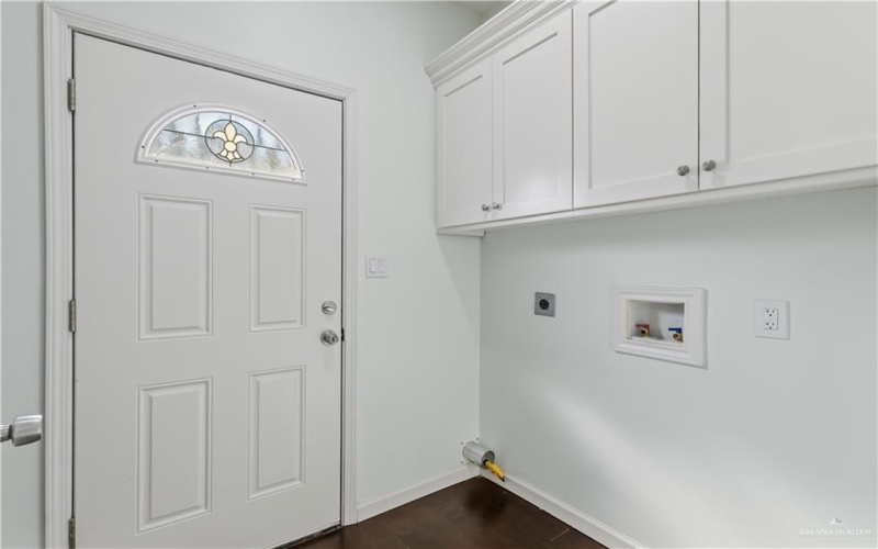 2833 Melanie Drive, Pharr, TX 78577, 3 Bedrooms Bedrooms, ,2 BathroomsBathrooms,Residential,For Sale,2833 Melanie Drive,0,487668